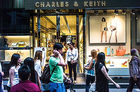 סניף של Charles & Keith במלזיה. רוצים סינרגיה עם שאר מותגי האופנה, צילום: בלומברג