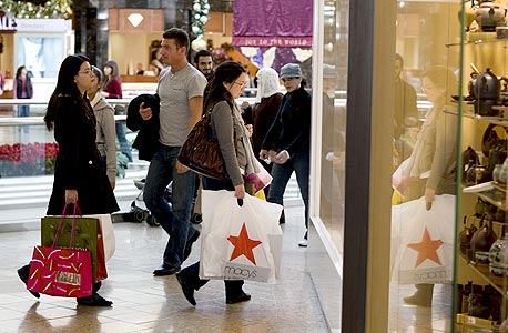 מרכז קניות בדנוור, קולורדו. במדינה פועלים 160 בתי עסק מורשים לממכר מריחואנה, צילום: בלומברג