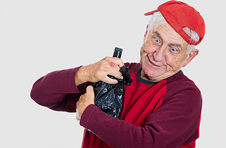 אלכוהול זקנים יין , צילום: שאטרסטוק