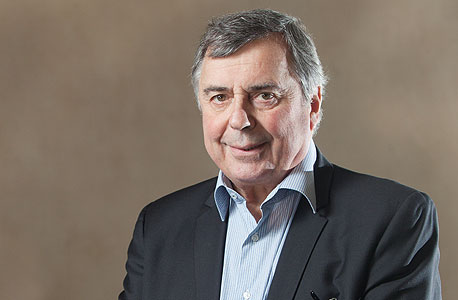 פרנסואה בורגיניון (68); מצב משפחתי: נשוי + 2; קריירה: הכלכלן הראשי של הבנק העולמי לשעבר. ממקימי בית הספר לכלכלה של פריז. כתב או השתתף בכתיבת 16 ספרים על אי־שוויון; השכלה: תואר ראשון בסטטיסטיקה מהמכון הצרפתי הלאומי לסטטיסטיקה וכלכלה. תואר שני במתמטיקה יישומית מאוניברסיטת פריז VI. דוקטורט בכלכלה מאוניברסיטת מערב אונטריו, קנדה; עוד משהו: יינן חובב. כתב כמה מחזות אך מעולם לא פרסם אותם פרנסואה בורגיניון (68); מצב משפחתי: נשוי + 2; קריירה: הכלכלן הראשי של הבנק העולמי לשעבר. ממקימי בית הספר לכלכלה של פריז. כתב או השתתף בכתיבת 16 ספרים על אי־שוויון; השכלה: תואר ראשון בסטטיסטיקה מהמכון הצרפתי הלאומי לסטטיסטיקה וכלכלה. תואר שני במתמטיקה יישומית מאוניברסיטת פריז VI. דוקטורט בכלכלה מאוניברסיטת מערב אונטריו, קנדה; עוד משהו: יינן חובב. כתב כמה מחזות אך מעולם לא פרסם אותם