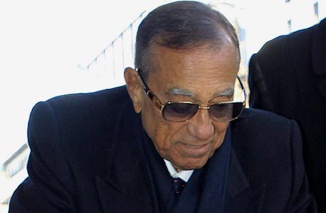 מיליארדר מצרי מציע לרשויות לבטל האישומים נגדו - תמורת מחצית מהונו