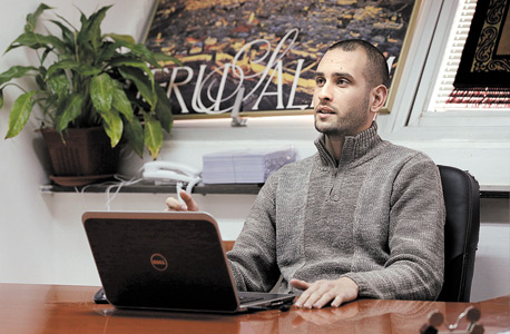 מוחמד אל־עג'אג' בן 24, גר בכסייפה. סטודנט להנדסת מערכות מידע ומפתח אפליקציות בבית התוכנה הבדואי topXite