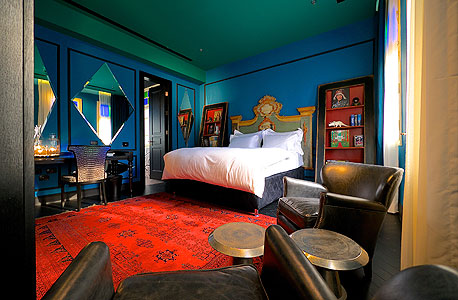 חדר במלון עלמה. הבניין שייך להראל חדר במלון עלמה. הבניין שייך להראל