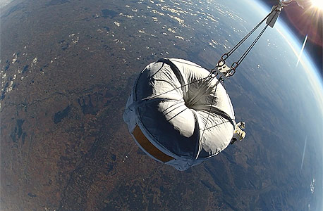 zero2infinity  טיסה בכדור פורח לחלל