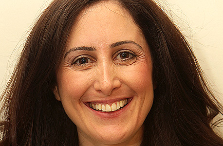 ניצה רוגוזינסקי. נכנסת לתפקיד בתקופה רגישה ניצה רוגוזינסקי. נכנסת לתפקיד בתקופה רגישה