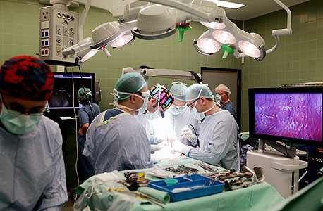 חדר ניתוח בבית חולים בישראל. כשהמרכז למניעת זיהומים סיפק הצצה למידע, הנתונים הצביעו על סיכונים באזור חיפה