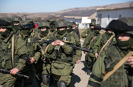 חיילים פרו-רוסים בחצי האי קרים, צילום: רויטרס