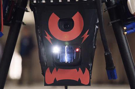 כלב רובוטי, שיניים חשמליות. Cupid, צילום מסך: The Verge