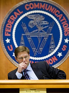 קווין מרטין, יו"ר ה-FCC. ניסיון הרגולציה כשל, צילום: בלומברג