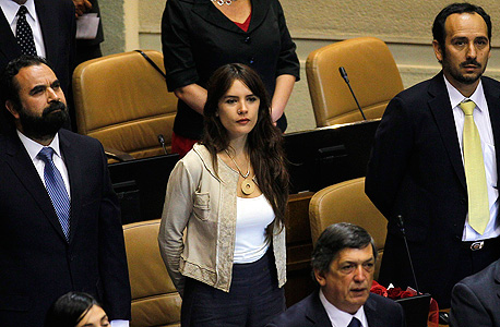 שישה פעילי מחאת סטודנטים הושבעו לפרלמנט בצ&#39;ילה