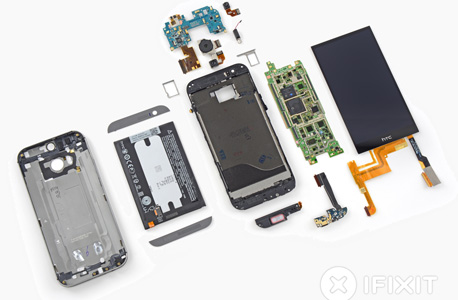 HTC One M8 מפורק לרכיביו: סיוט לתיקון