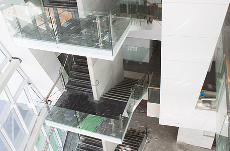 המדרגות הפנימיות של המבנה, צילום: תומי הרפז