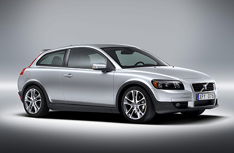 וולוו C30. מחיר: 122 אלף שקל