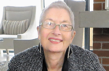 ד"ר גרדה סאונדרס (64), חוקרת ספרות ומגדר שהיגרה מדרום אפריקה לארצות הברית. בעבר ראש התוכנית ללימודי מגדר באוניברסיטת יוטה ומחברת הספר "Blessings on the Sheep Dog", צילום: Gerda Saunders