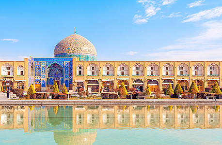 Sheikh Lotfollah Mosque at Naqsh-e Jahan Square in Isfahan, Iran. Photo: Shutterstock
