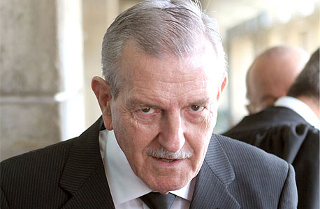 יגאל ארנון חויב לשלם 1.5 מיליון שקל אגרה בתביעה נגד פיוטרקובסקי