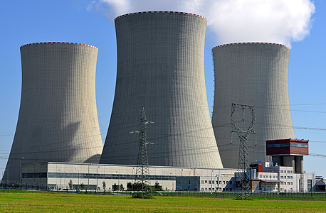 תחנת כוח גרעינית. השימוש באנרגיה מעורר מחלוקת עד היום