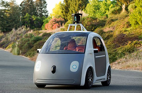 המכונית האוטונומית של גוגל. יצרניות הרכב קיבלו בברכה את התקנות החדשות