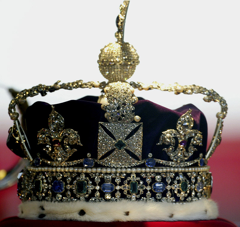תכשיטי הכתר: הם אמנם נוצצים, אך אסור לצלם את התכשיטים של הממלכה המאוחדת וחפצים נוספים המוצגים במצודת לונדון, צילום: אימג