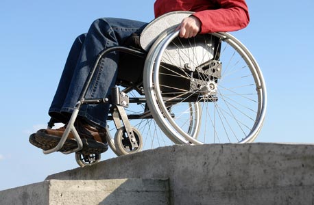 נכה על כיסא גלגלים (ארכיון), צילום: shutterstock
