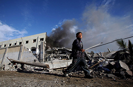 בניין של כוחות הביטחון של החמאס לאחר הפצצת חיל האוויר, צילום: איי פי אי
