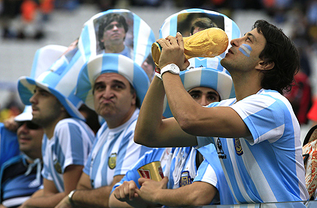 אוהד נבחרת ארגנטינה במונדיאל 2014, צילום: איי אף פי