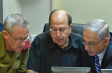 נתניהו, יעלון וגנץ, צילום: אריאל חרמוני משרד הביטחון