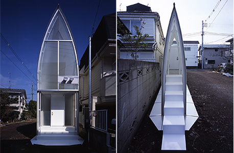 חיים בצמצום: וילה יפנית בת שלוש קומות, אבל ברוחב של שלושה מטרים בלבד