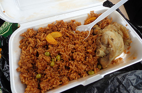 גאנה. עוף ואורז