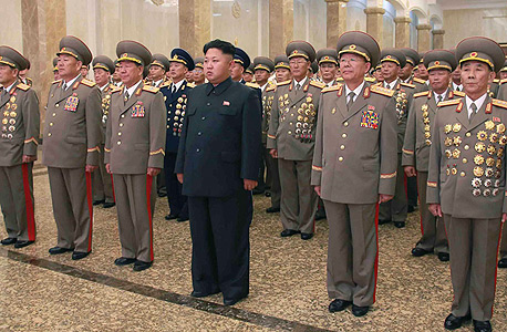 הנטפליקס של צפון קוריאה: צפיית בינג&#39; בתוכניות על קים ג&#39;ונג און
