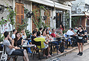 בית קפה בשדרות רוטשילד בתל אביב, מהעסקים המסוכנים, צילום: צביקה טישלר