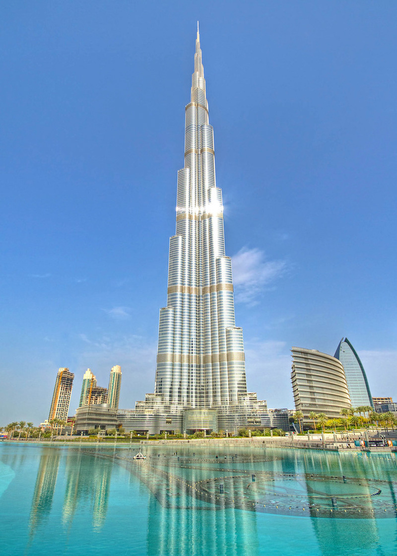 בורג' חליפה, דובאי. 828 המטרים שלו הופכים אותו למגדל הגבוה ביותר בעולם