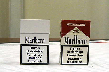 פיליפ מוריס: נתבע את בריטניה אם תחייב מכירת סיגריות באריזה &quot;לבנה&quot;