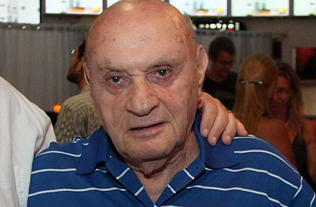 צבי לנדאו, נשיא החברה