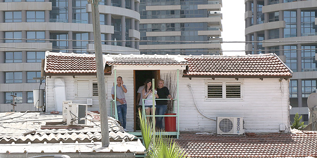 דיירים בגבעת עמל, צילום: שאול גולן