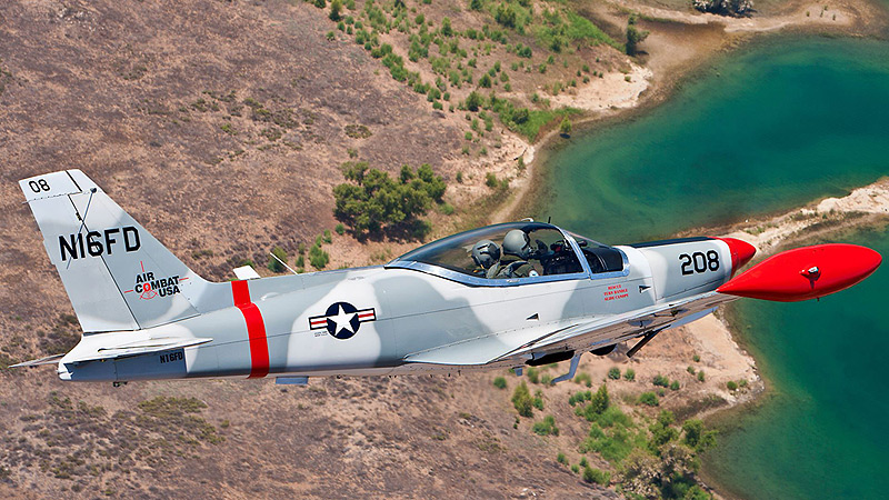 להטיס מטוס. כמו טום קרוז להטיס מטוס. כמו טום קרוז