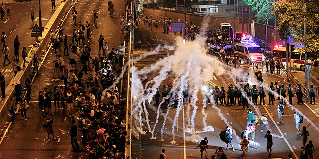 ירידות חדות בהונג קונג על רקע המהומות הפוליטיות במדינה
