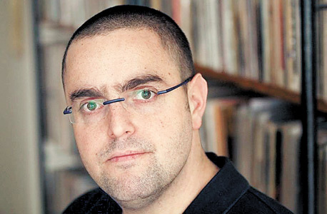 עורך הספר ערן ליטוין. "בחירה קשה"