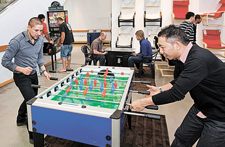 ארץ הגברים בסניף איקאה בסידני ארץ הגברים בסניף איקאה בסידני