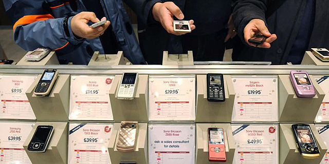 אישום: רשת בלדרים הבריחה מצרפת לישראל מאות טלפונים סלולריים