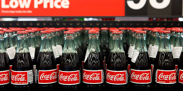 קוקה קולה מסכמת רבעון ראשון עם ירידה של 20% ברווח הנקי 