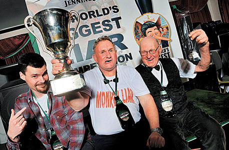 הזוכה בשנה שעברה מייק ניילור, שזכה גם ב-2004 ו-2005. שקרן סדרתי