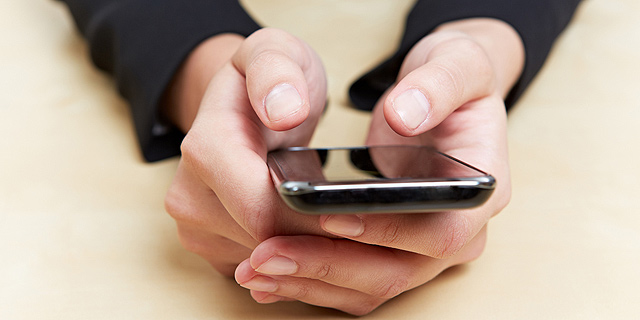 המפלגות יכולות לנשום לרווחה: נדחתה בקשת HOT מובייל לייקר ה-SMS הכמותי