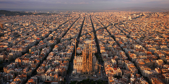 רצויים אבל פחות: חוק להגבלת מספר התיירים בברצלונה