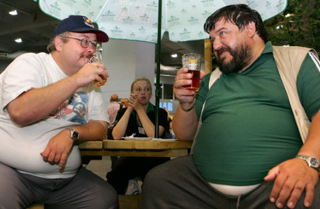 גרמניה. 16 מיליון, שהם 24.3% מהאוכלוסייה הבוגרת סובלים מהשמנת יתר, צילום: kabobfest.com