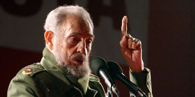 מנהיג קובה לשעבר, פידל קסטרו, מת בגיל 90