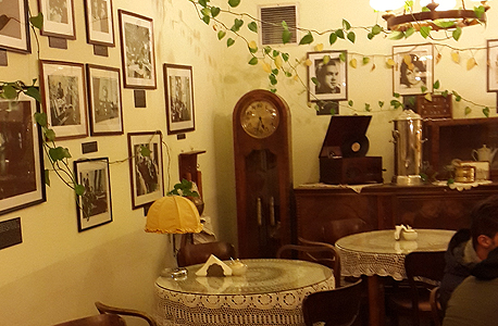 בית הקפה במוזיאון למרד הפולני, צילום: דוד הכהן