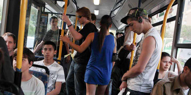 הנסיעה באוטובוסים וברכבות תוזל בעשרות אחוזים