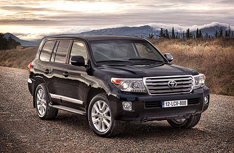 הקשוחה. טויוטה לנד קרוזר V8 בנזין. מודל 2008: 181 אלף שקל