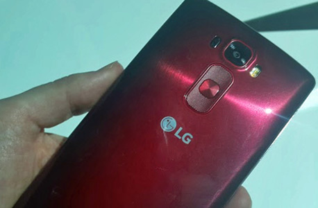סמארטפון LG G FLEX 2 3, צילום: דור צח
